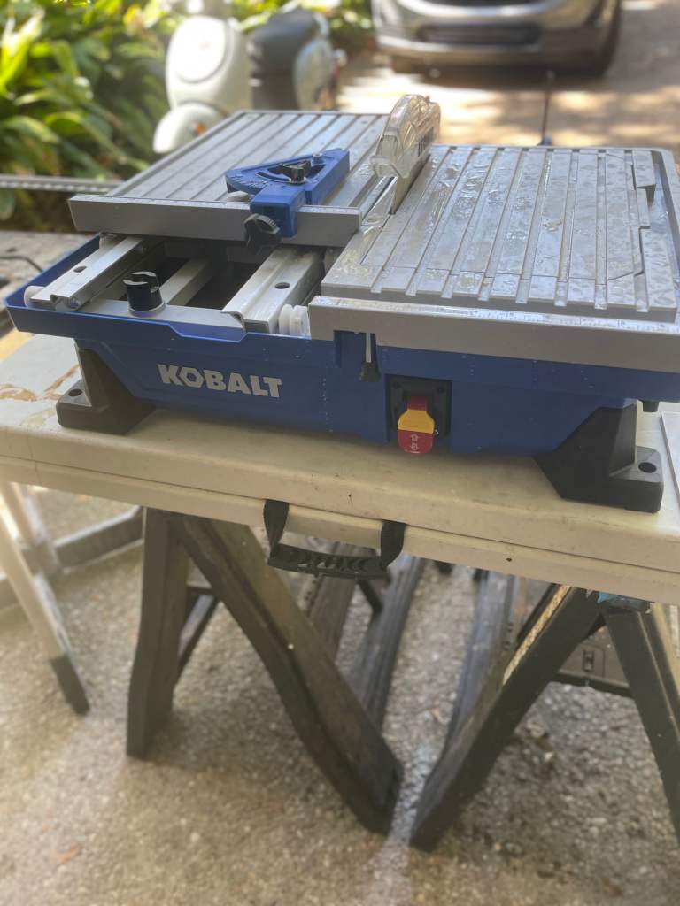 kobalt saw