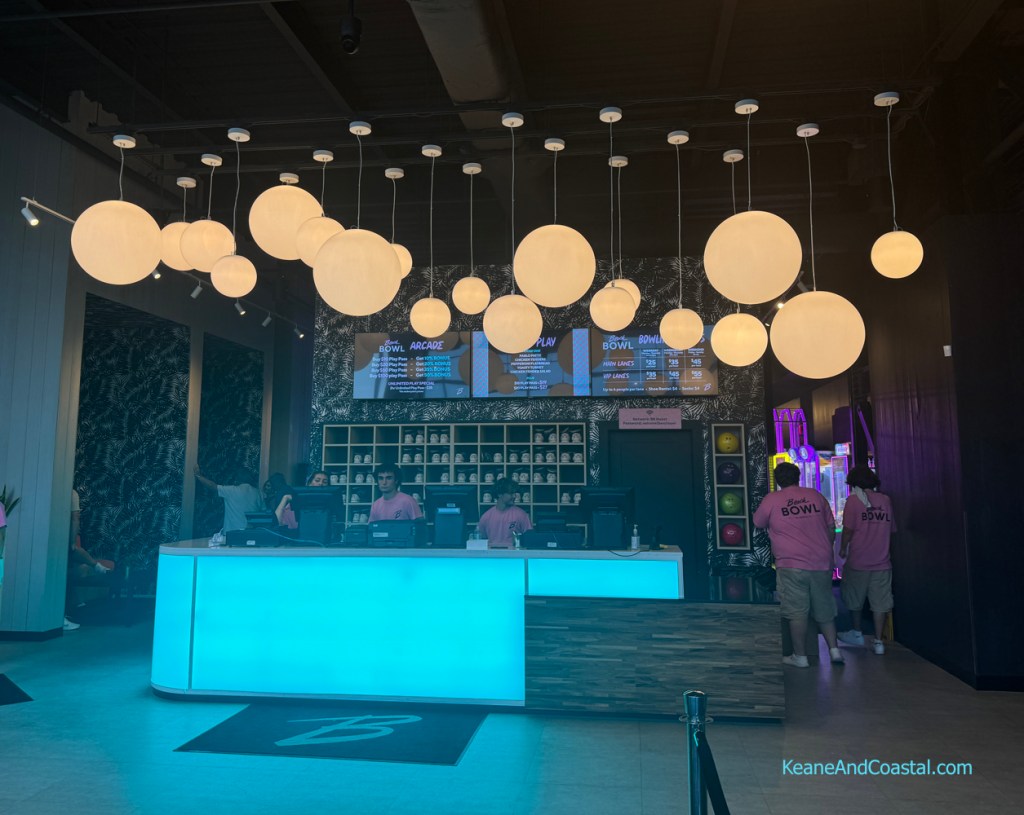 beach bowl check-in desk